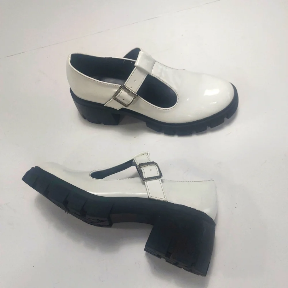 Women’s White Mary Jane Chunky Heel Shoes